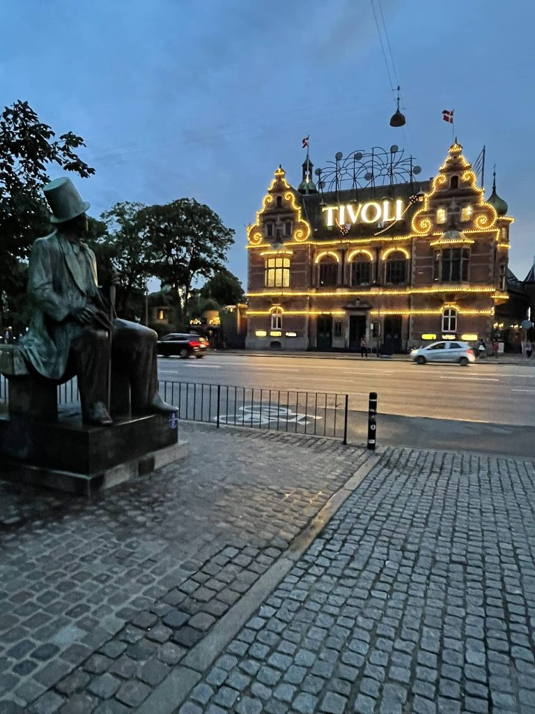 itinerario copenaghen giardini tivoli